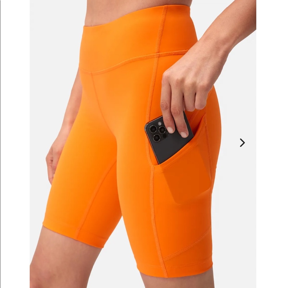 Outdoor Voices Zoom 8” Short